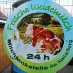Rohmilch vom Landwirtschaftsbetrieb Toegel.JPG